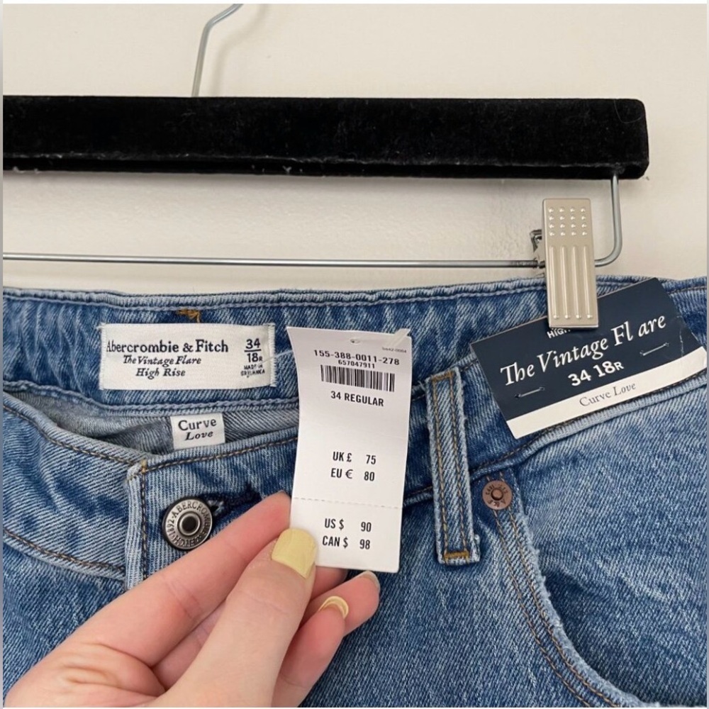 Abercrombie & Fitch Curve Love High Rise The Vintage Flare Jeans Size 18